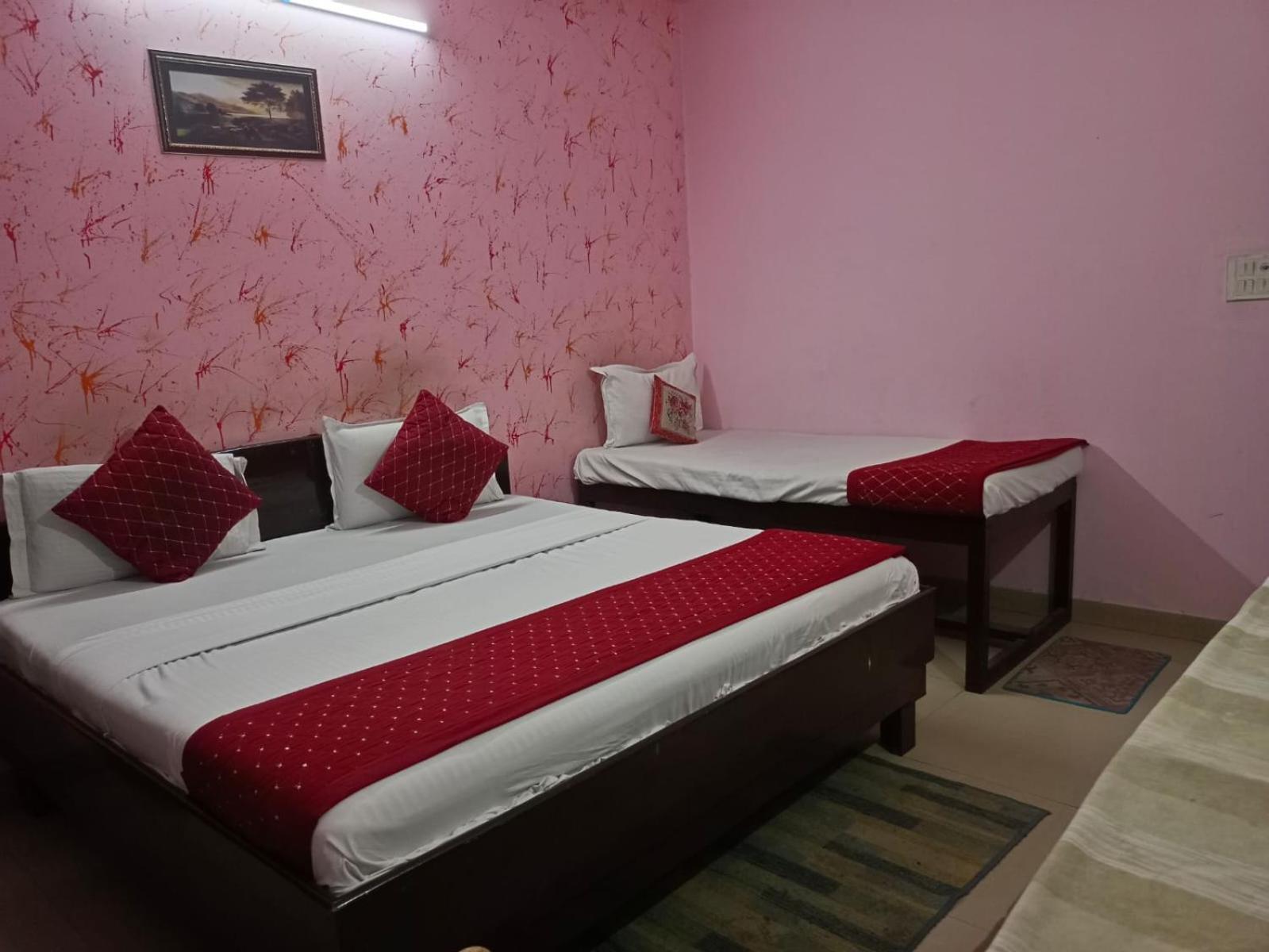 Airport Hotel Pariksheet Inn Nuova Delhi Esterno foto
