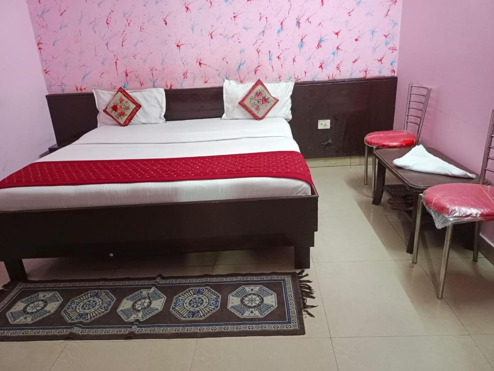 Airport Hotel Pariksheet Inn Nuova Delhi Esterno foto