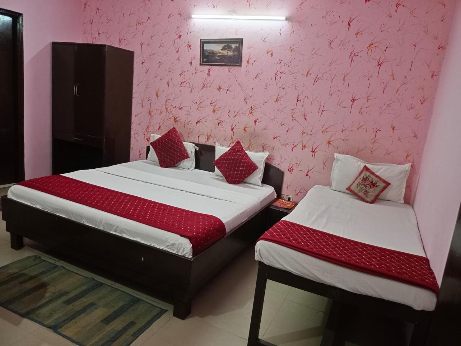 Airport Hotel Pariksheet Inn Nuova Delhi Esterno foto