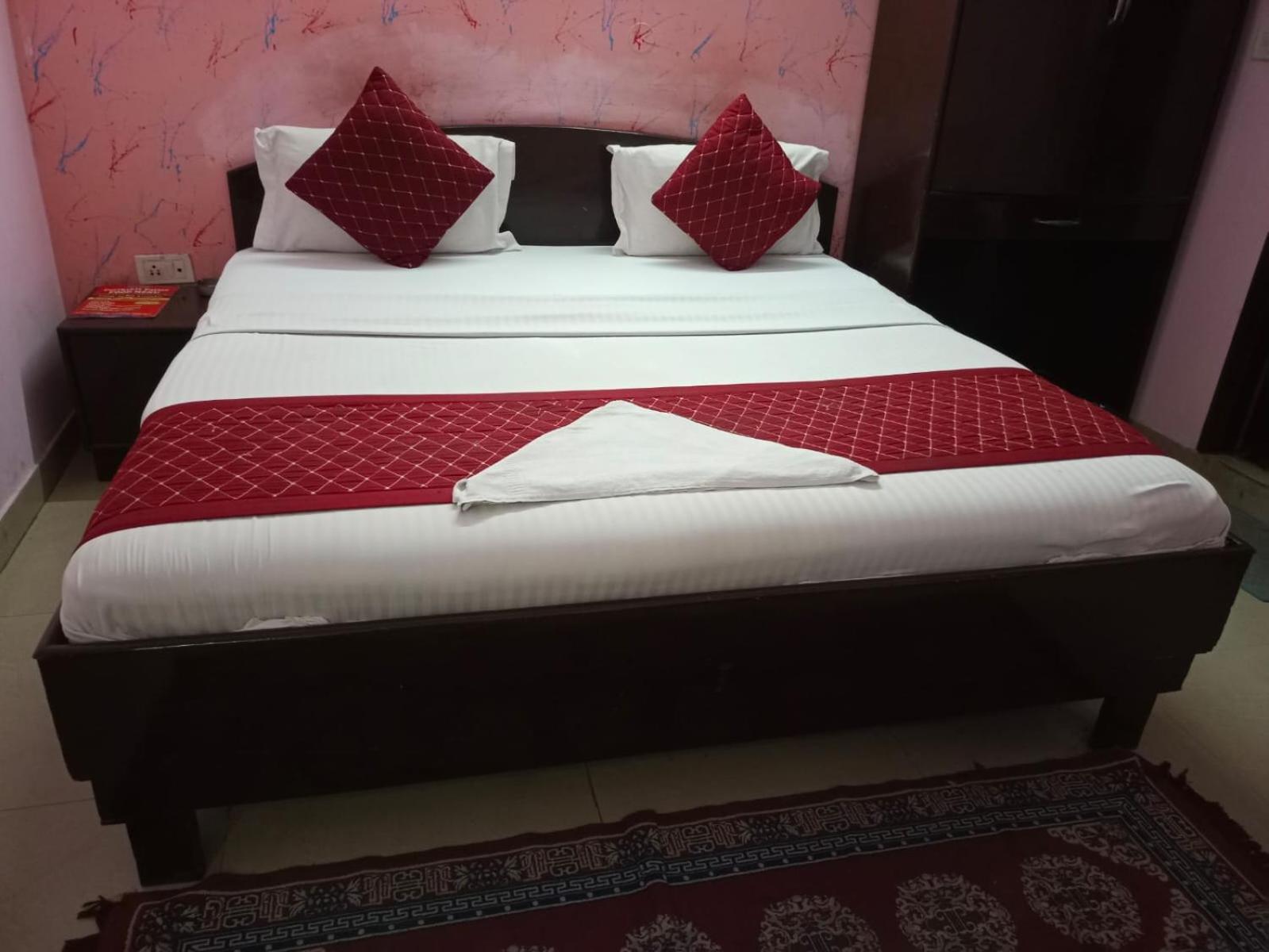 Airport Hotel Pariksheet Inn Nuova Delhi Esterno foto